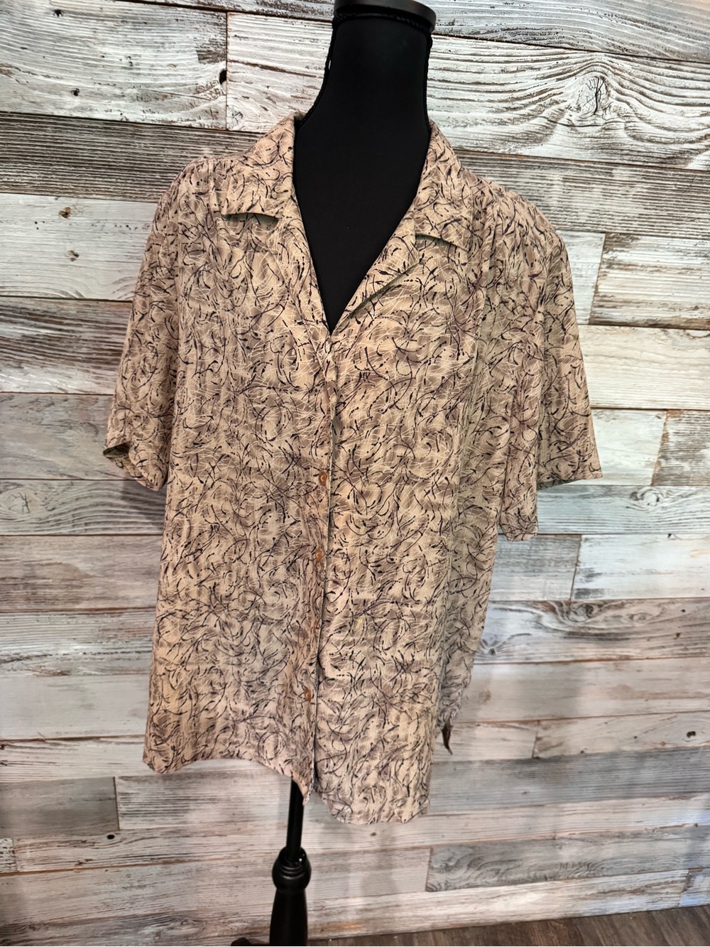 NWT Short-Sleeve Button-Down Top in Light Beige Floral